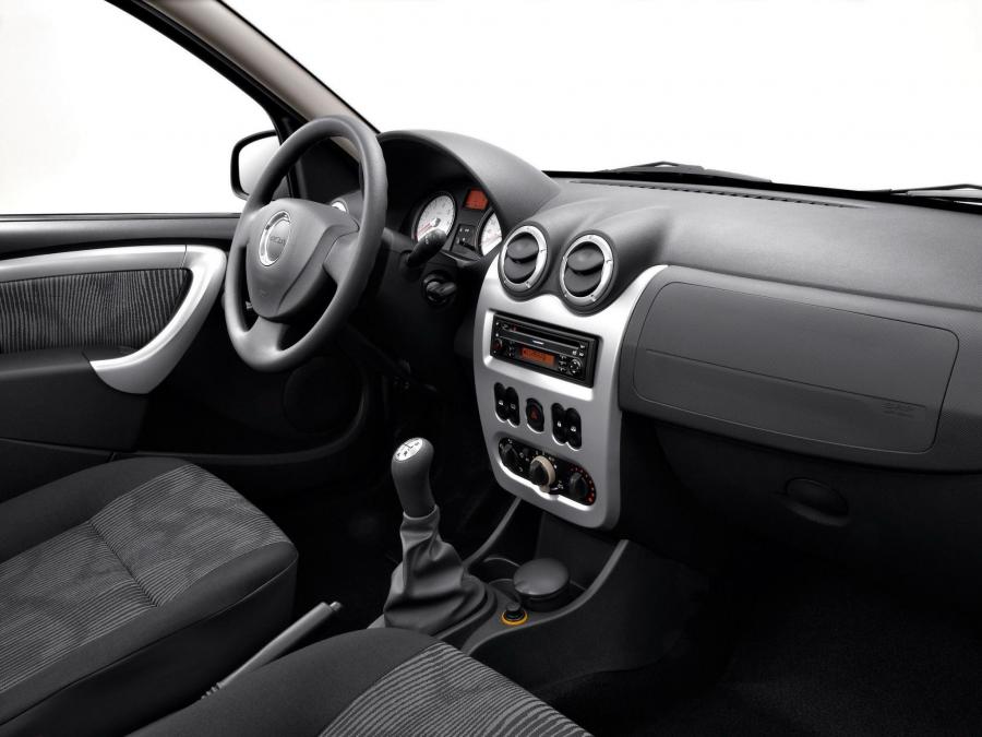  Dacia Logan 2008 года  (фото 59 из 81)